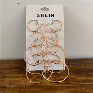 🆓w/purchase  🆕 SHEIN set of 6 gold hoops! NWT!!